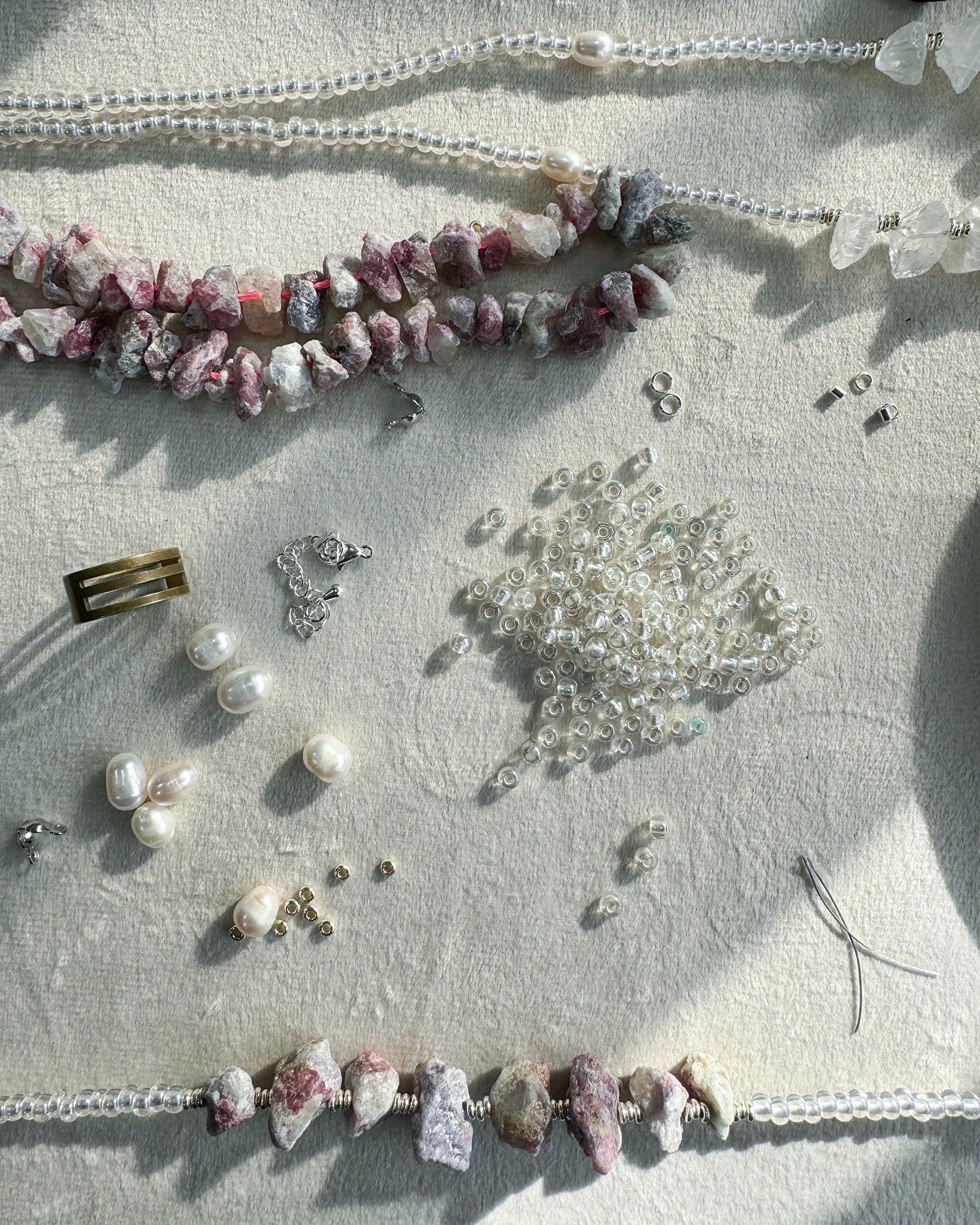Harmonizing Crystals and Beads: Crafting Natural Beauty